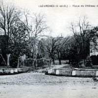 Place du Château d'Hérivaux